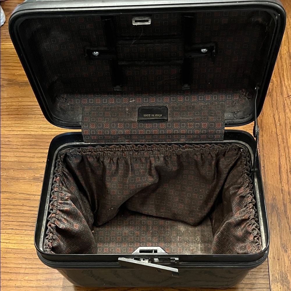 Bric’s‎ Green Hard Shell Carrying Case - Picture 11 of 16